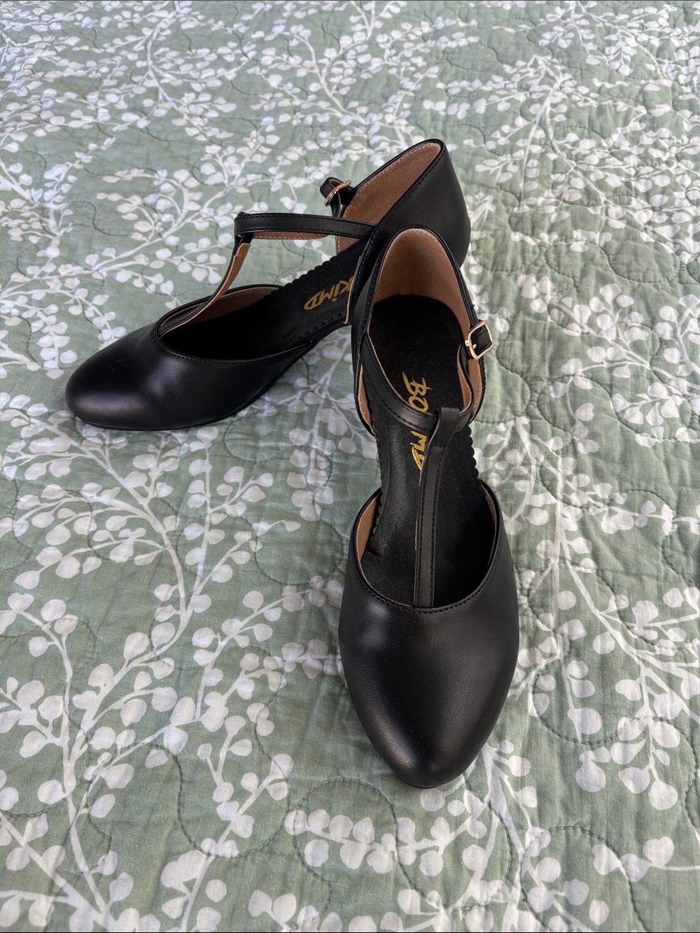 Bokimd Black T-Strap Women's Dress Pumps